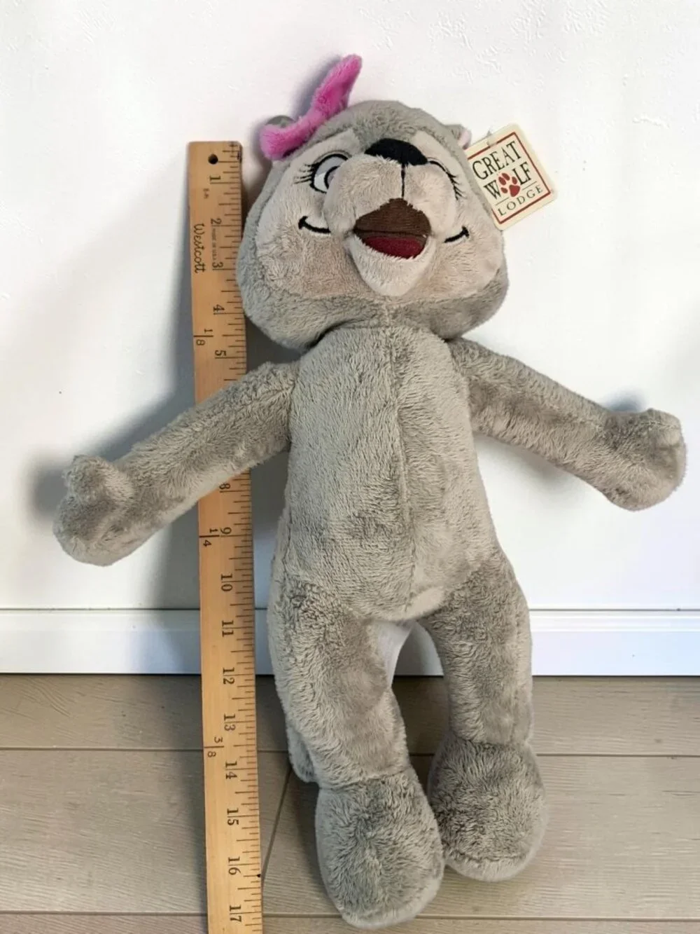 Great Wolf Lodge Violet Wolf Plush Stuffed Animal Toy Gray Pink Bow Fiesta NWT
